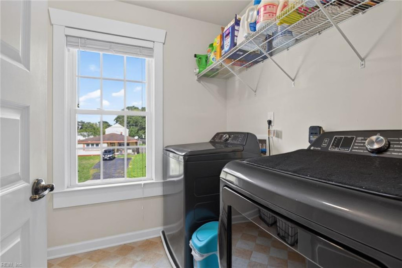 Photo 27 of 37 residential for sale in Chesapeake virginia