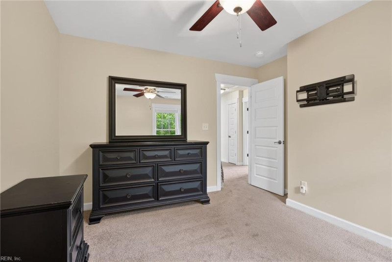 Photo 31 of 37 residential for sale in Chesapeake virginia