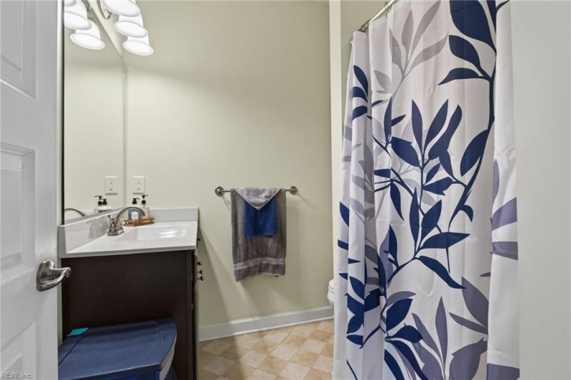 Photo 32 of 37 residential for sale in Chesapeake virginia