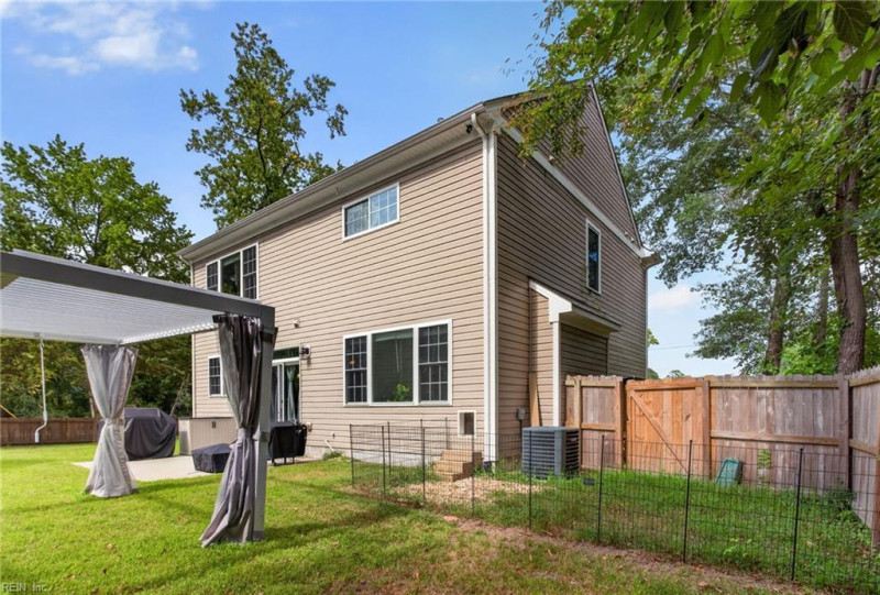 Photo 36 of 37 residential for sale in Chesapeake virginia