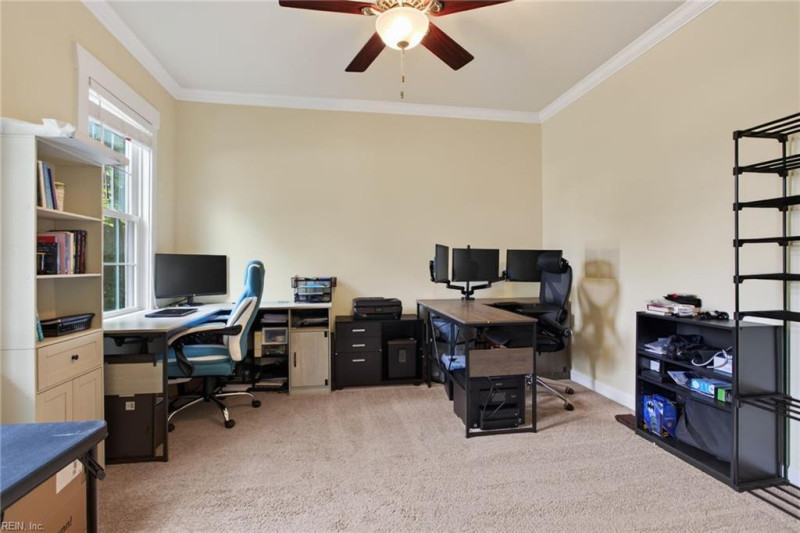 Photo 5 of 37 residential for sale in Chesapeake virginia