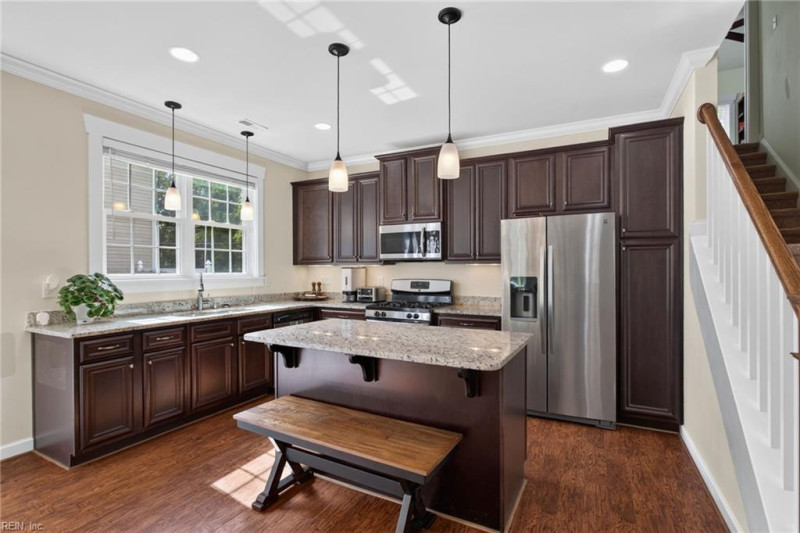 Photo 7 of 37 residential for sale in Chesapeake virginia