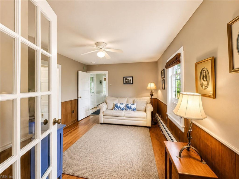 Photo 12 of 44 residential for sale in Middlesex County virginia