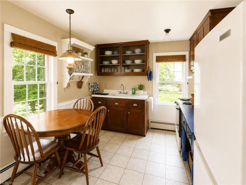 Photo 16 of 44 residential for sale in Middlesex County virginia
