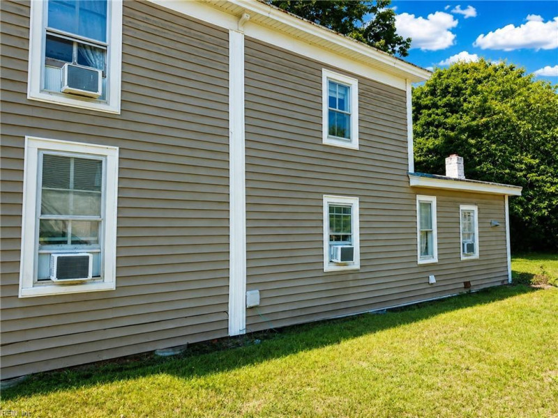 Photo 32 of 44 residential for sale in Middlesex County virginia