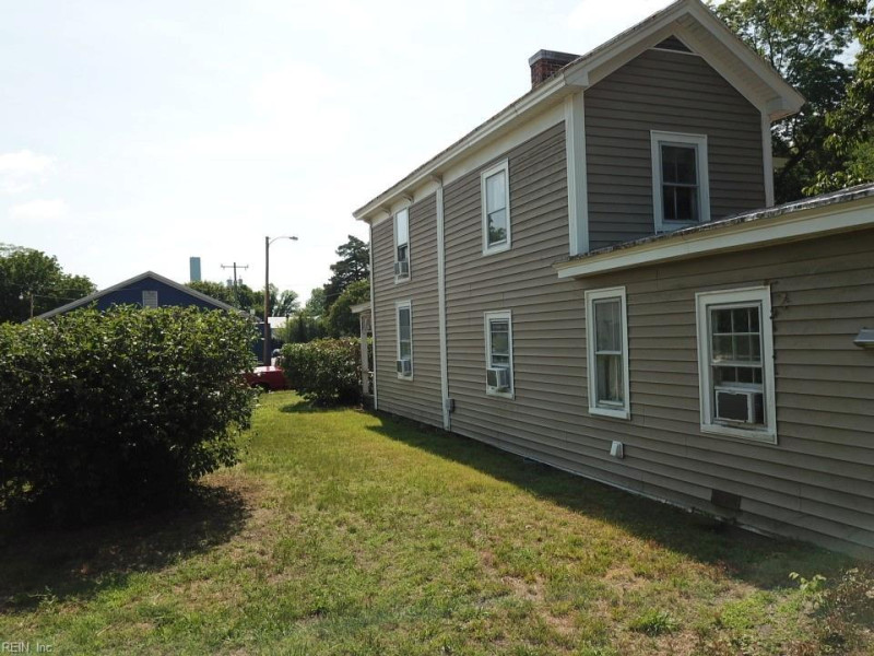 Photo 33 of 44 residential for sale in Middlesex County virginia