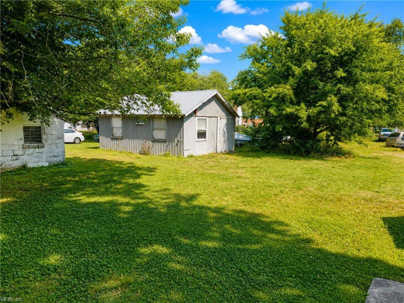 Photo 37 of 44 residential for sale in Middlesex County virginia