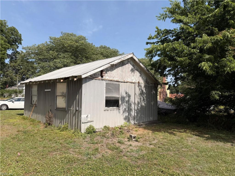 Photo 38 of 44 residential for sale in Middlesex County virginia