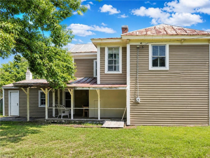 Photo 40 of 44 residential for sale in Middlesex County virginia