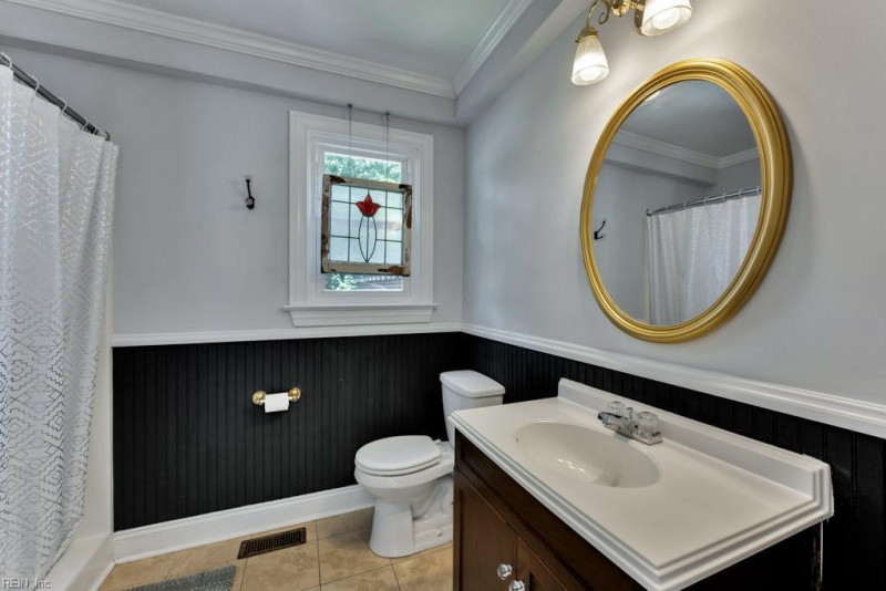 Photo 15 of 35 residential for sale in Hampton virginia