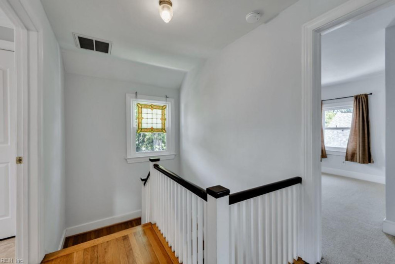 Photo 17 of 35 residential for sale in Hampton virginia
