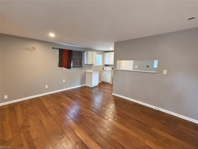 Photo 2 of 7 residential for sale in Portsmouth virginia