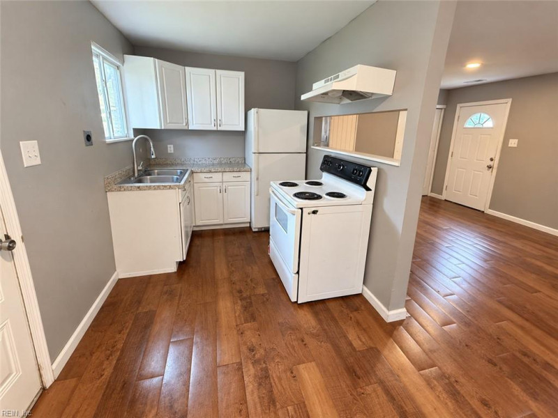 Photo 4 of 7 residential for sale in Portsmouth virginia
