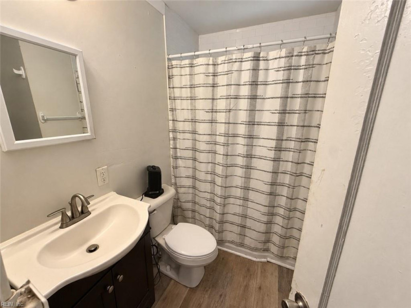 Photo 5 of 7 residential for sale in Portsmouth virginia