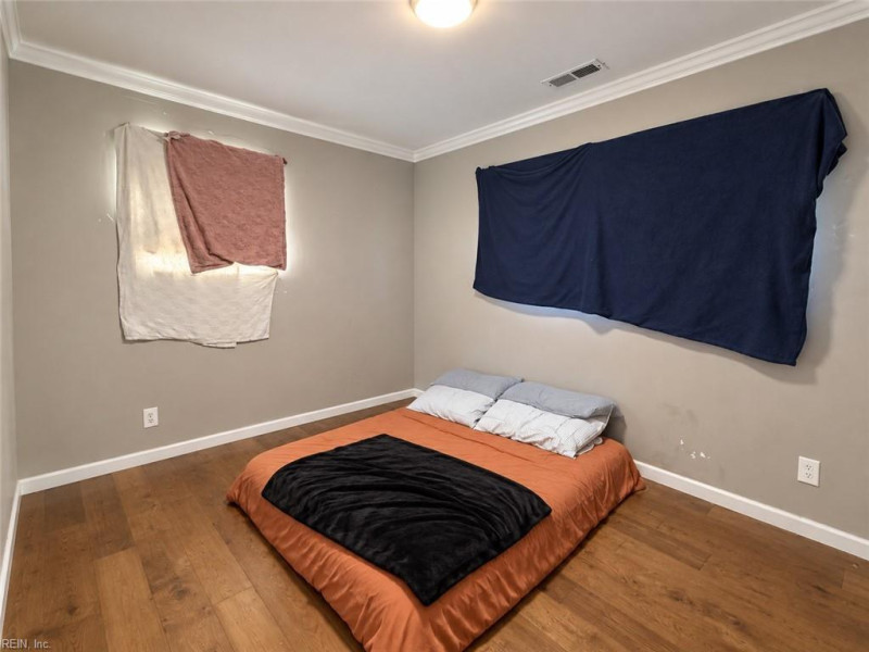 Photo 6 of 7 residential for sale in Portsmouth virginia