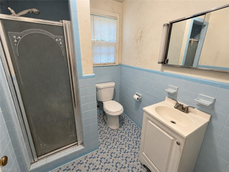 Photo 6 of 8 residential for sale in Portsmouth virginia