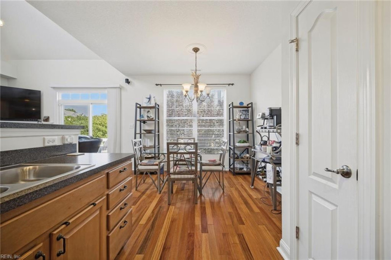 Photo 12 of 41 residential for sale in Virginia Beach virginia