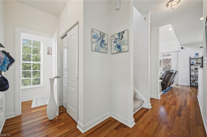 Photo 14 of 41 residential for sale in Virginia Beach virginia
