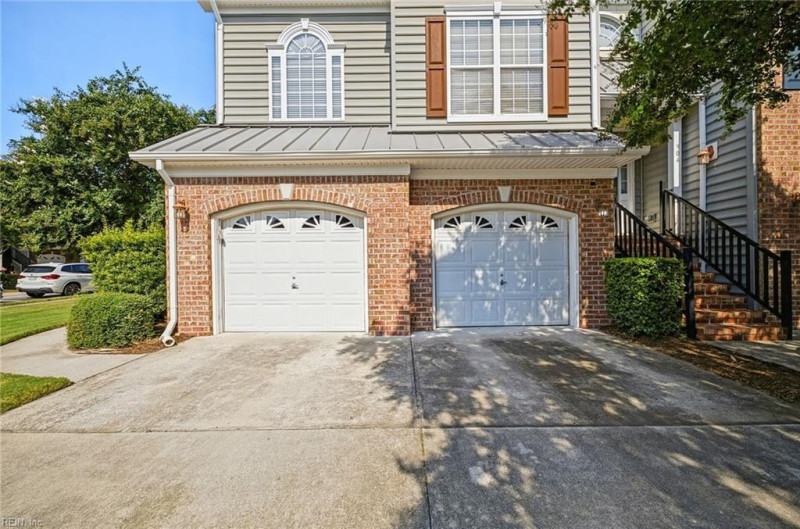 Photo 4 of 41 residential for sale in Virginia Beach virginia