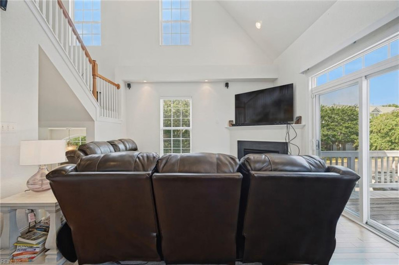 Photo 7 of 41 residential for sale in Virginia Beach virginia