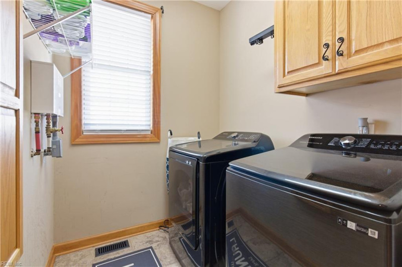 Photo 17 of 50 residential for sale in Southampton County virginia