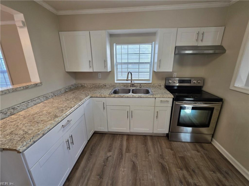 Photo 3 of 14 residential for sale in Newport News virginia