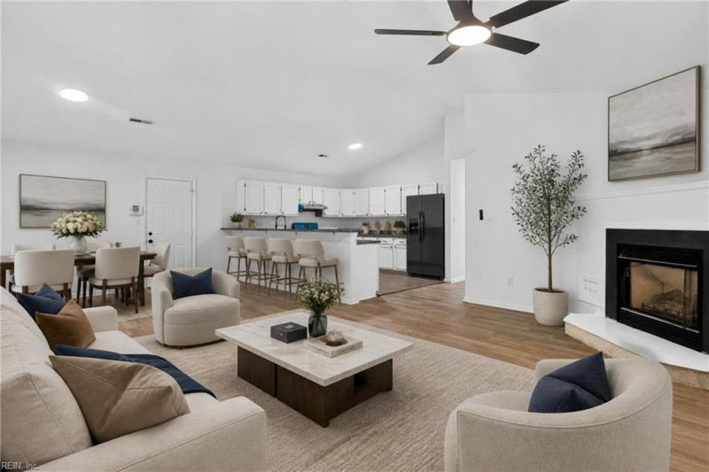Photo 9 of 50 residential for sale in Chesapeake virginia