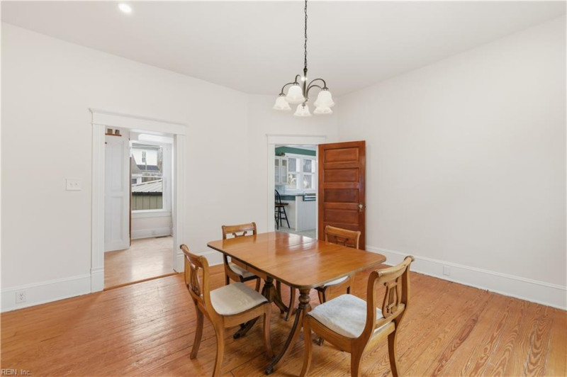 Photo 18 of 37 residential for sale in Franklin virginia