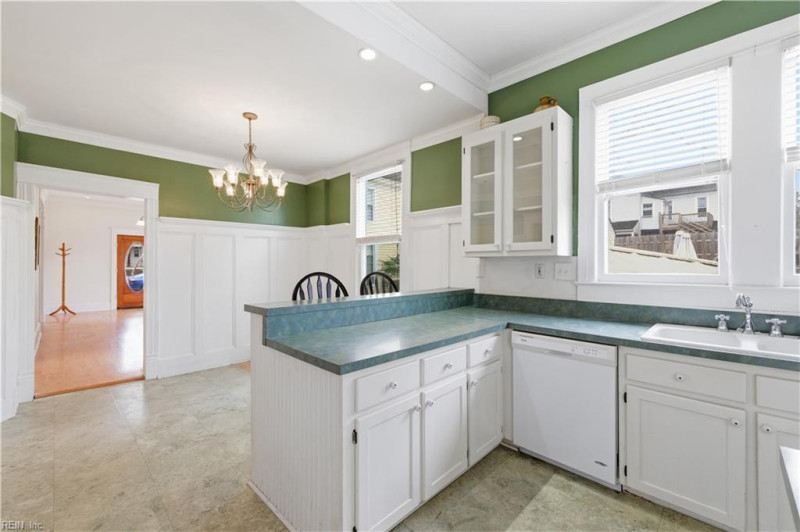 Photo 19 of 37 residential for sale in Franklin virginia