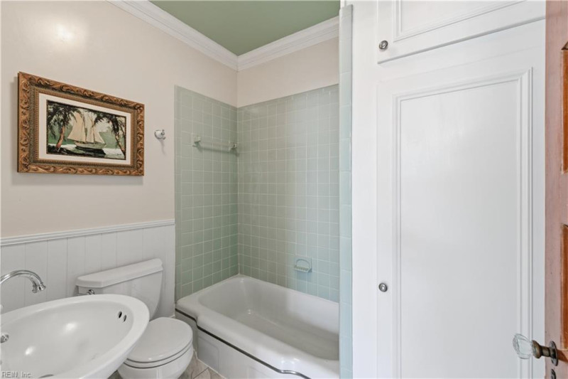 Photo 22 of 37 residential for sale in Franklin virginia