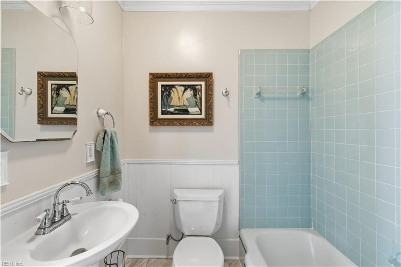 Photo 23 of 37 residential for sale in Franklin virginia