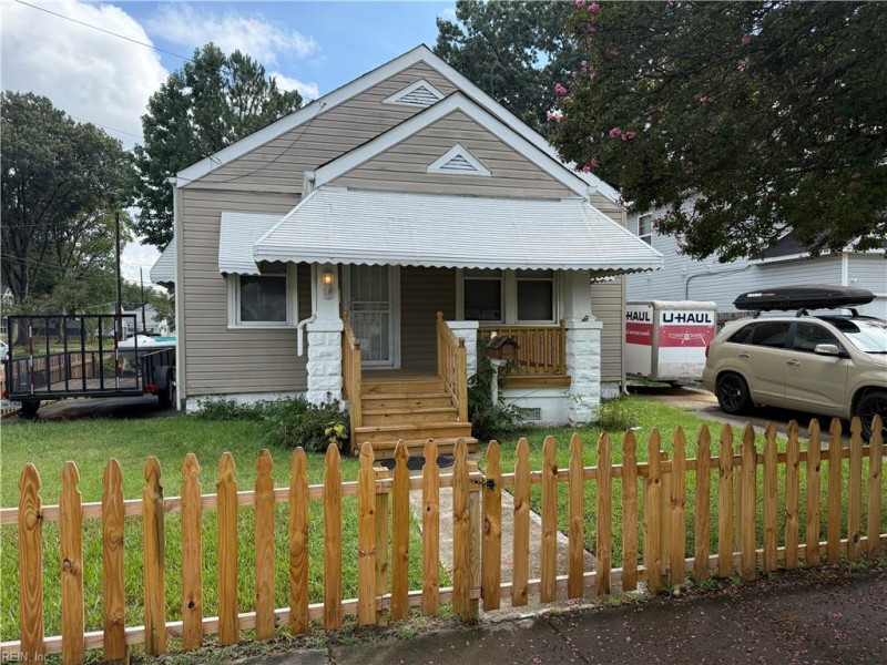 Photo 1 of 27 residential for sale in Norfolk virginia