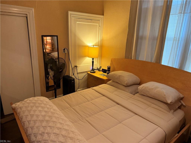 Photo 12 of 27 residential for sale in Norfolk virginia