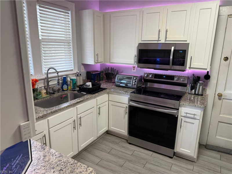Photo 18 of 27 residential for sale in Norfolk virginia