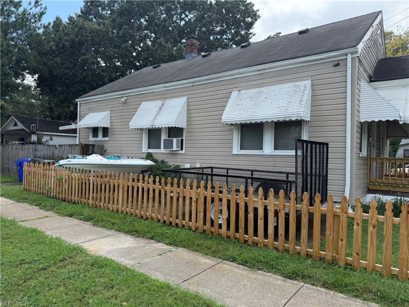 Photo 2 of 27 residential for sale in Norfolk virginia