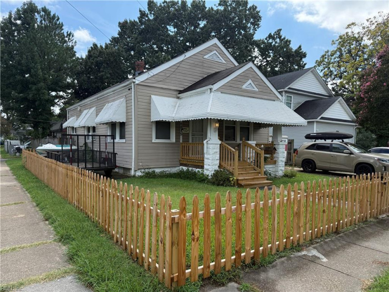 Photo 3 of 27 residential for sale in Norfolk virginia