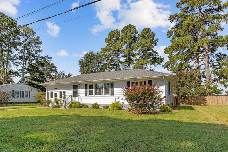 Photo 1 of 29 residential for sale in Suffolk virginia