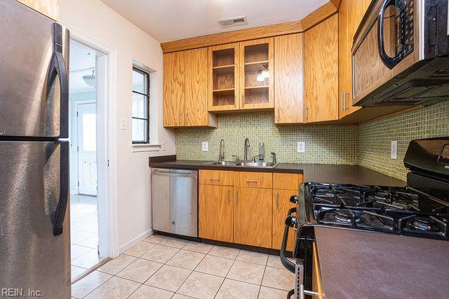 Photo 10 of 31 residential for sale in Norfolk virginia
