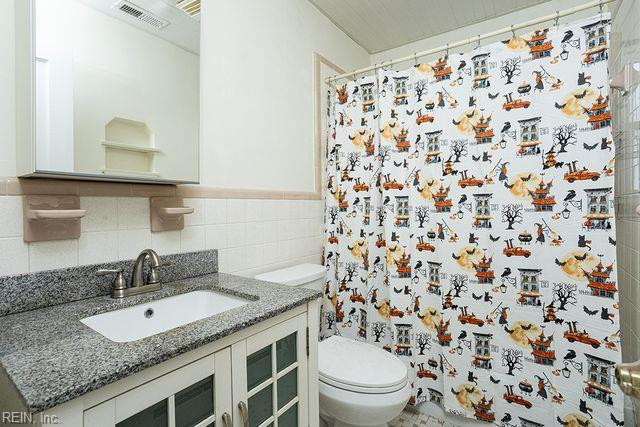 Photo 20 of 31 residential for sale in Norfolk virginia