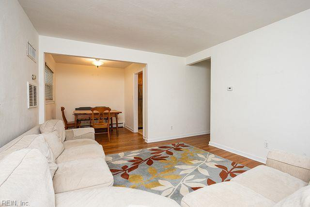 Photo 5 of 31 residential for sale in Norfolk virginia