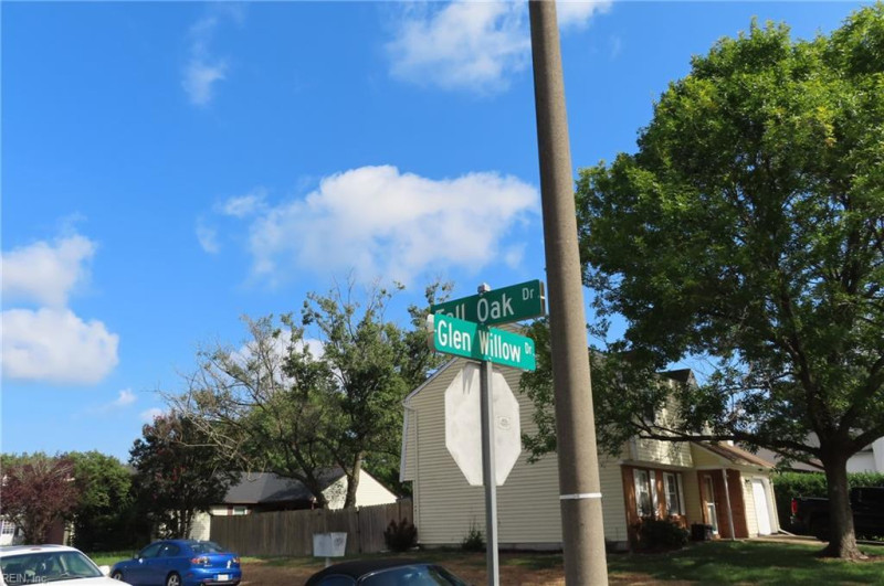 Photo 4 of 50 residential for sale in Virginia Beach virginia