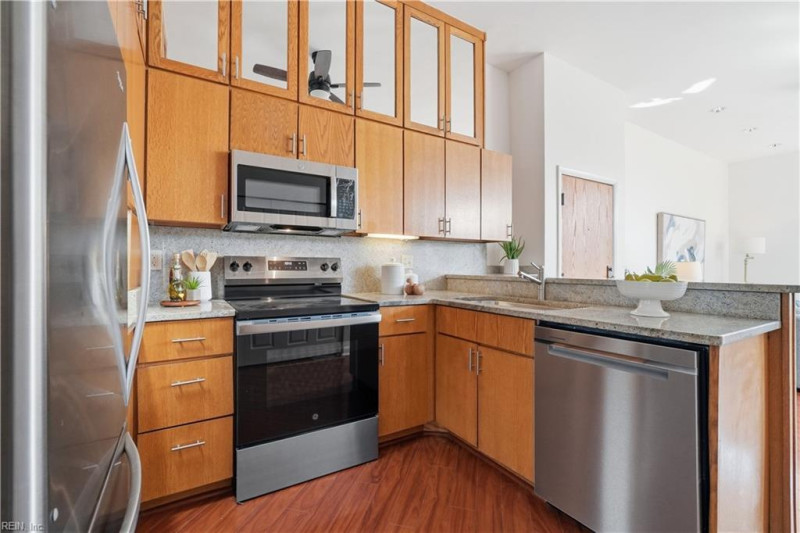 Photo 11 of 50 residential for sale in Norfolk virginia