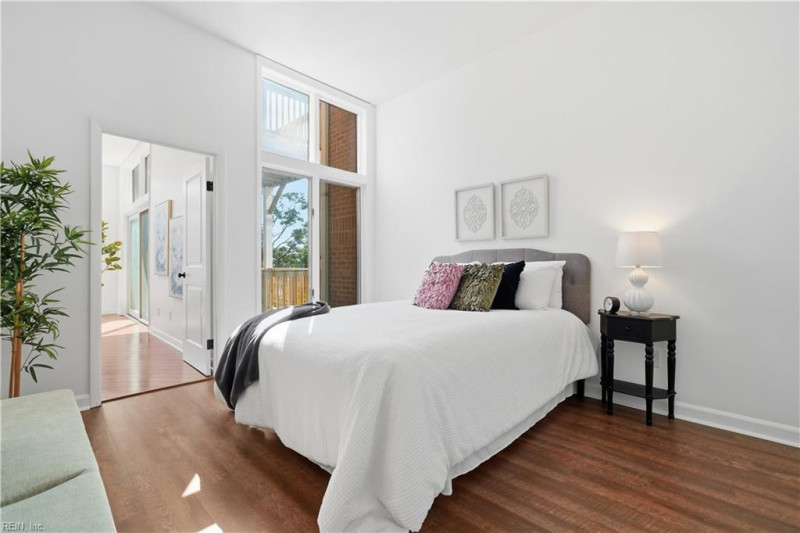 Photo 18 of 50 residential for sale in Norfolk virginia