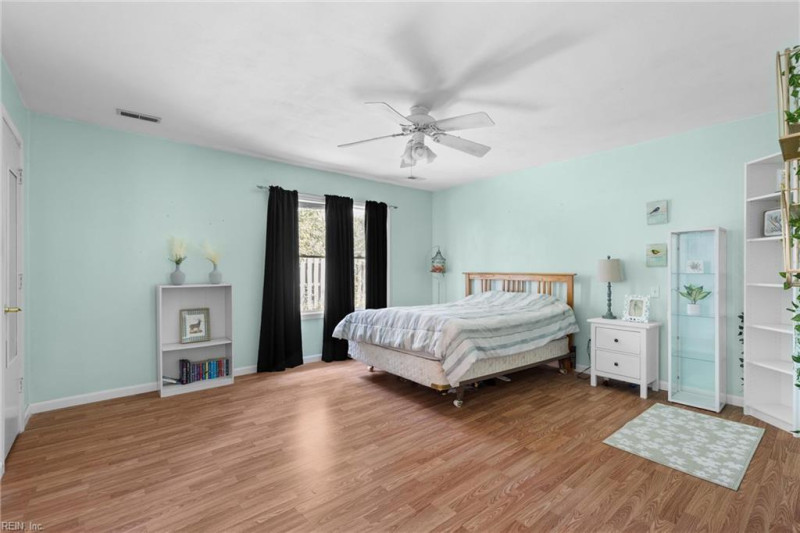 Photo 16 of 25 residential for sale in Virginia Beach virginia