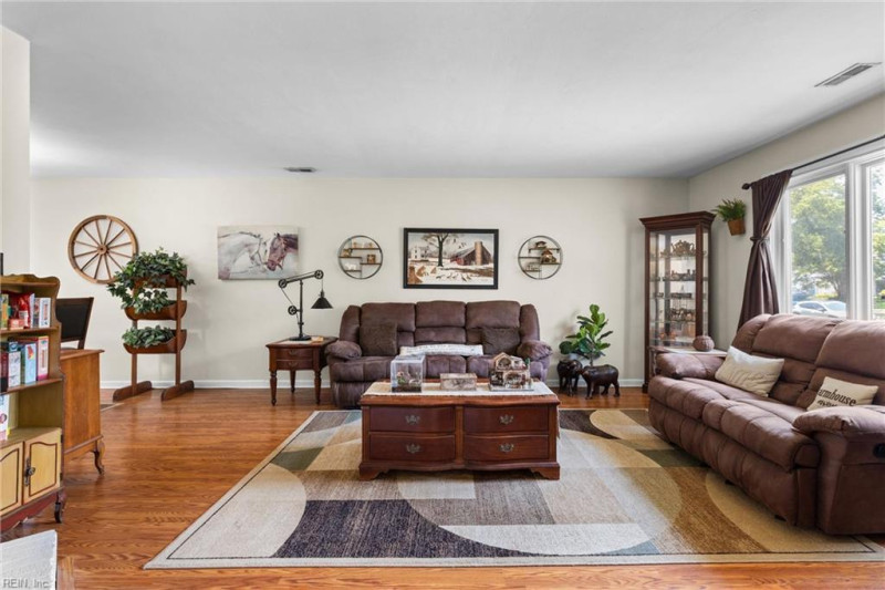 Photo 3 of 25 residential for sale in Virginia Beach virginia