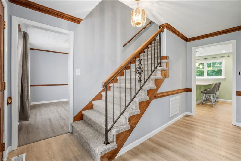 Photo 3 of 26 residential for sale in Virginia Beach virginia