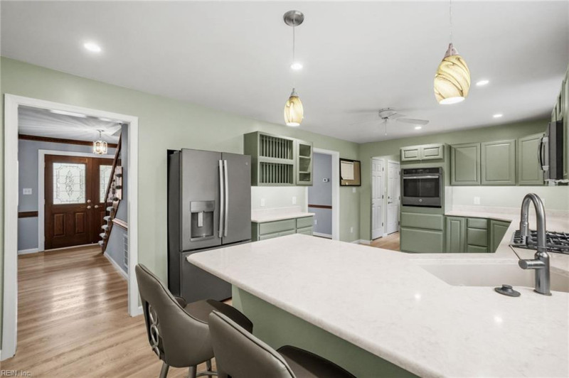 Photo 6 of 26 residential for sale in Virginia Beach virginia