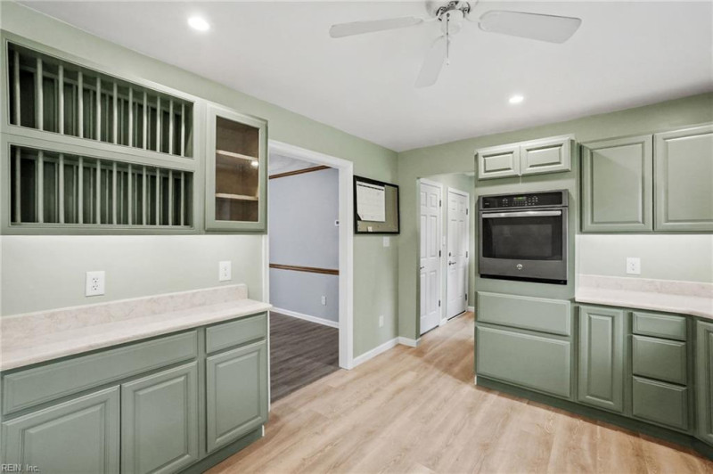 Photo 8 of 26 residential for sale in Virginia Beach virginia