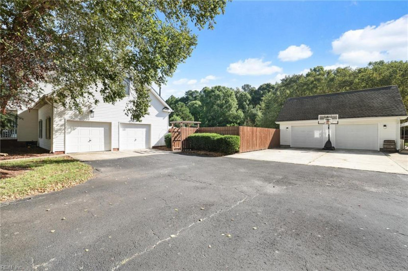 Photo 11 of 50 residential for sale in Chesapeake virginia Photo 11 of 50 residential for sale in Chesapeake virginia