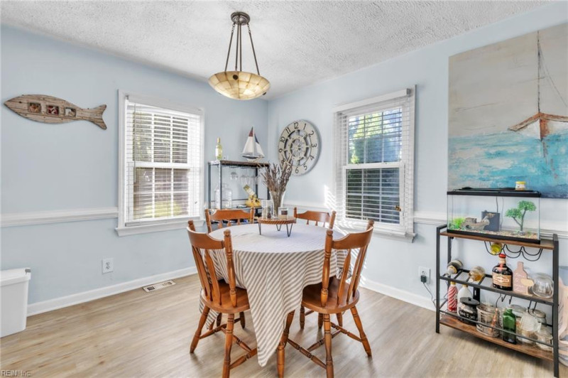 Photo 10 of 35 residential for sale in Portsmouth virginia